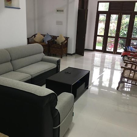 Bosadi Homestay คาตุนายากา ภายนอก รูปภาพ