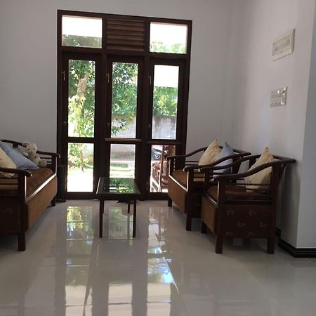Bosadi Homestay คาตุนายากา ภายนอก รูปภาพ