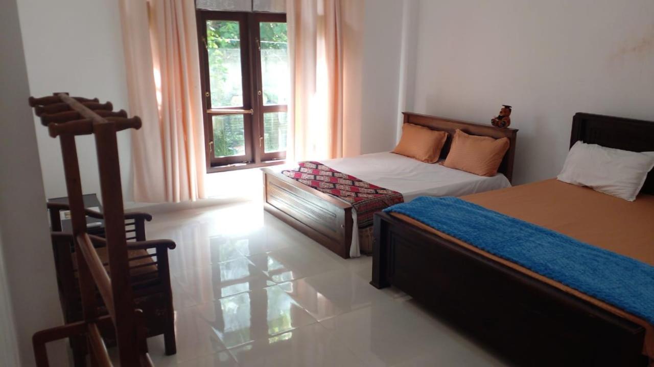 Bosadi Homestay คาตุนายากา ภายนอก รูปภาพ