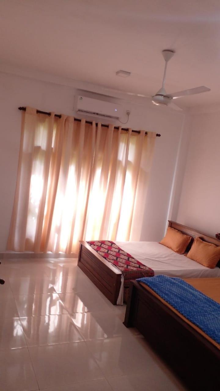 Bosadi Homestay คาตุนายากา ภายนอก รูปภาพ